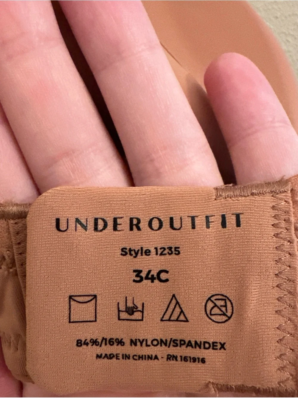 Underoutfit bra size